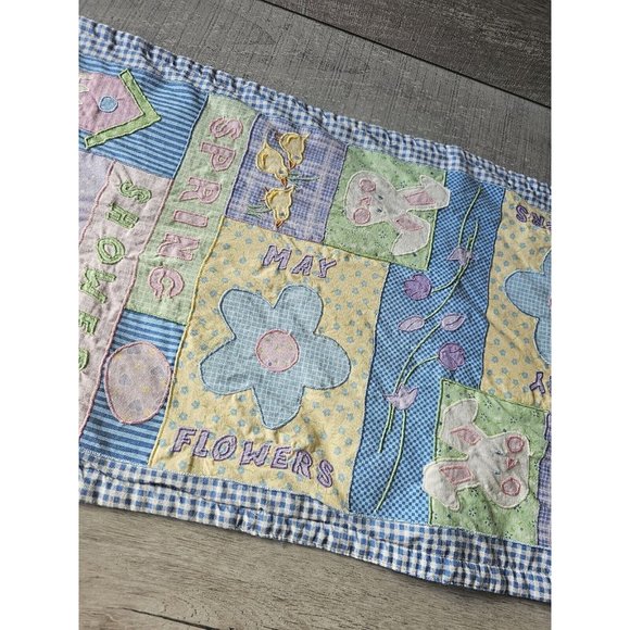 Vintage 1990s Blossoms & Blooms Easter Table Runner Flowers Spring 34" X 12" - Picture 4 of 10